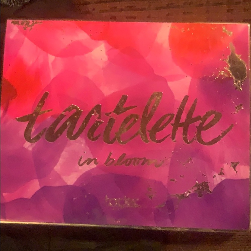 Tarte pallet in bloom